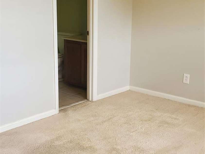 8310 Chippenham Lane, Charlotte, NC 28277.  MLS# CAR4289698, YatesRealty ID 30786. 