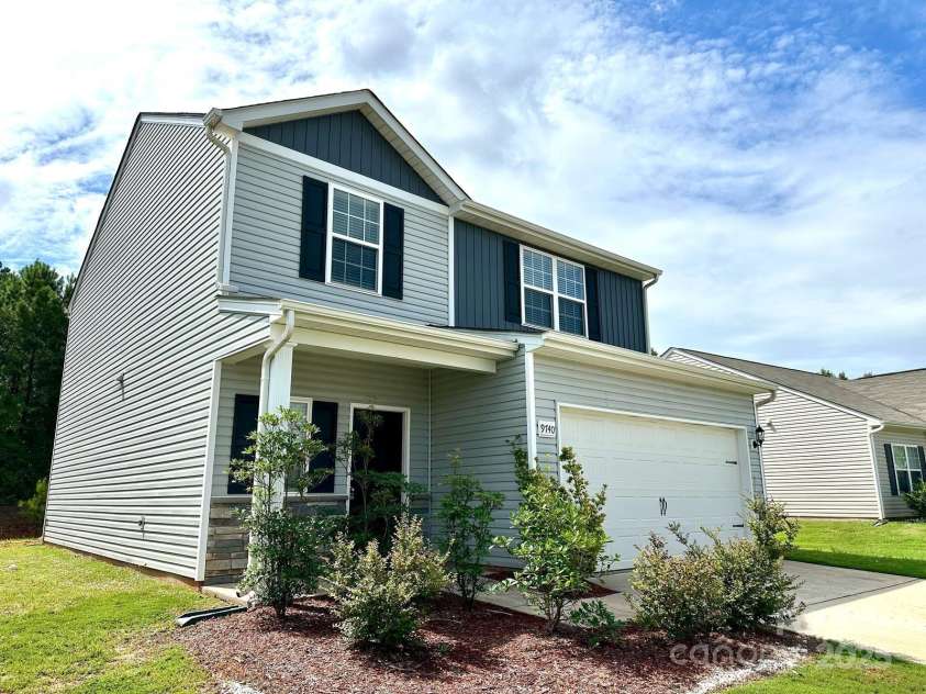 9740 Weikert Place, Charlotte, NC 28215.  MLS# CAR4288816, YatesRealty ID 30787. 