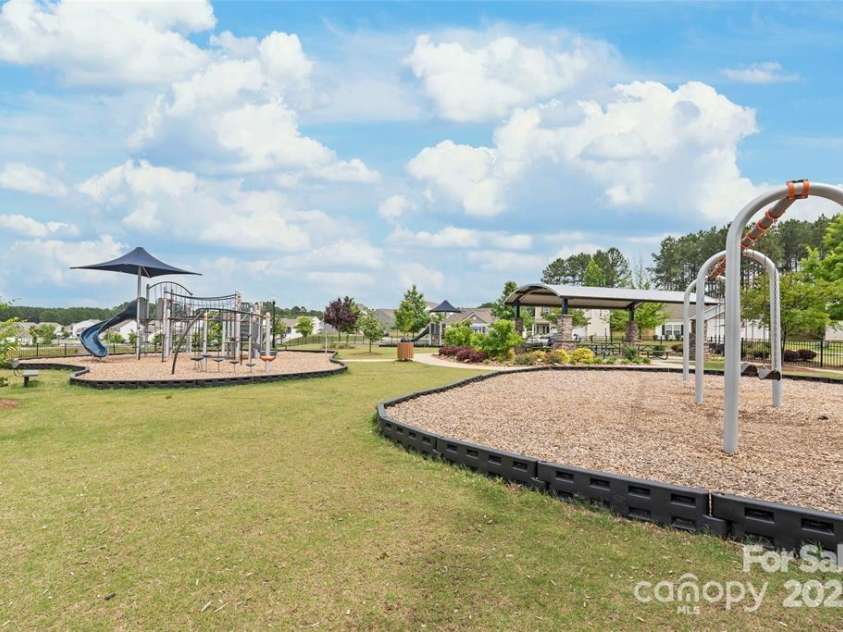 9740 Weikert Place, Charlotte, NC 28215.  MLS# CAR4288816, YatesRealty ID 30787. 