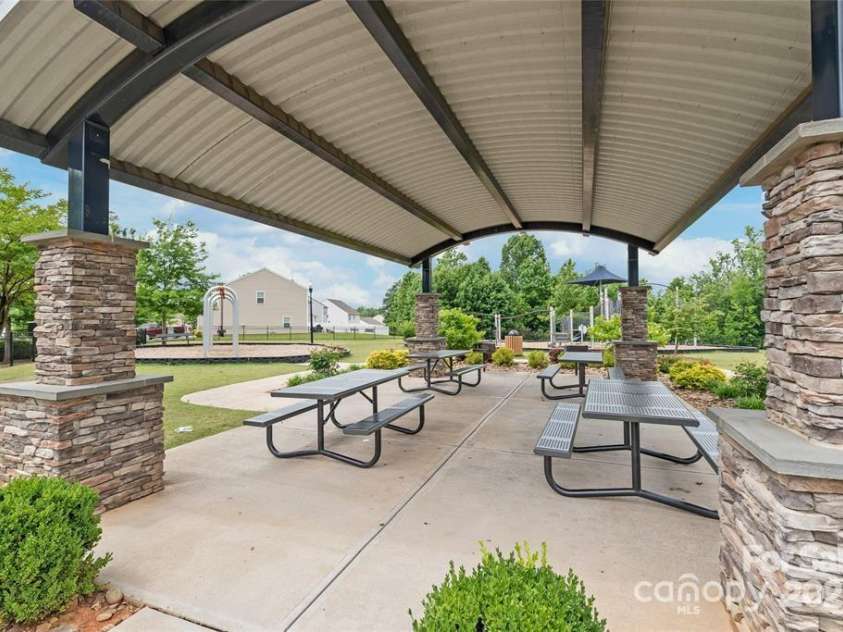 9740 Weikert Place, Charlotte, NC 28215.  MLS# CAR4288816, YatesRealty ID 30787. 