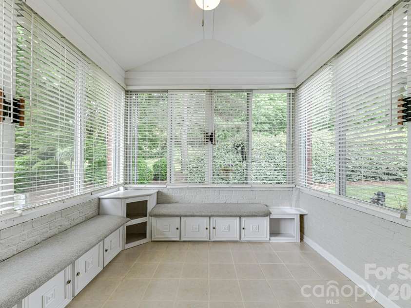 8629 Windsor Ridge Drive, Charlotte, NC 28277.  MLS# CAR4390427, YatesRealty ID 30789. 
