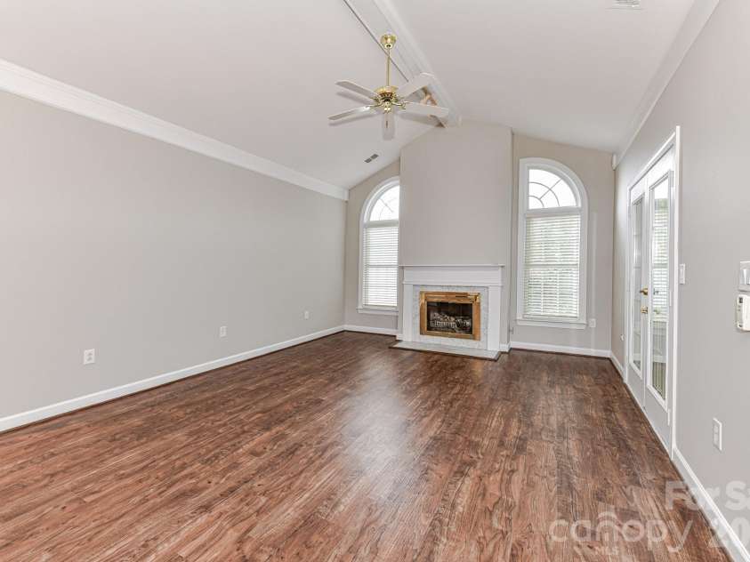 8629 Windsor Ridge Drive, Charlotte, NC 28277.  MLS# CAR4390427, YatesRealty ID 30789. 
