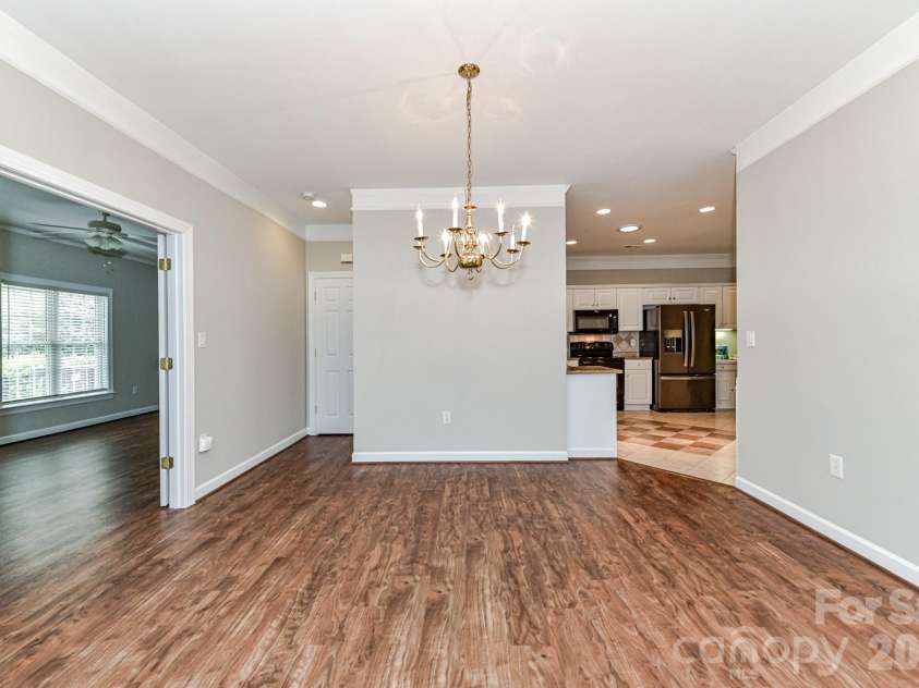 8629 Windsor Ridge Drive, Charlotte, NC 28277.  MLS# CAR4390427, YatesRealty ID 30789. 