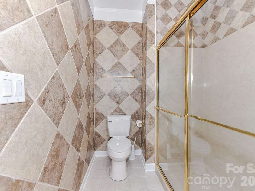 8629 Windsor Ridge Drive, Charlotte, NC 28277.  MLS# CAR4390427, YatesRealty ID 30789. 