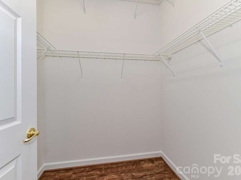 8629 Windsor Ridge Drive, Charlotte, NC 28277.  MLS# CAR4390427, YatesRealty ID 30789. 