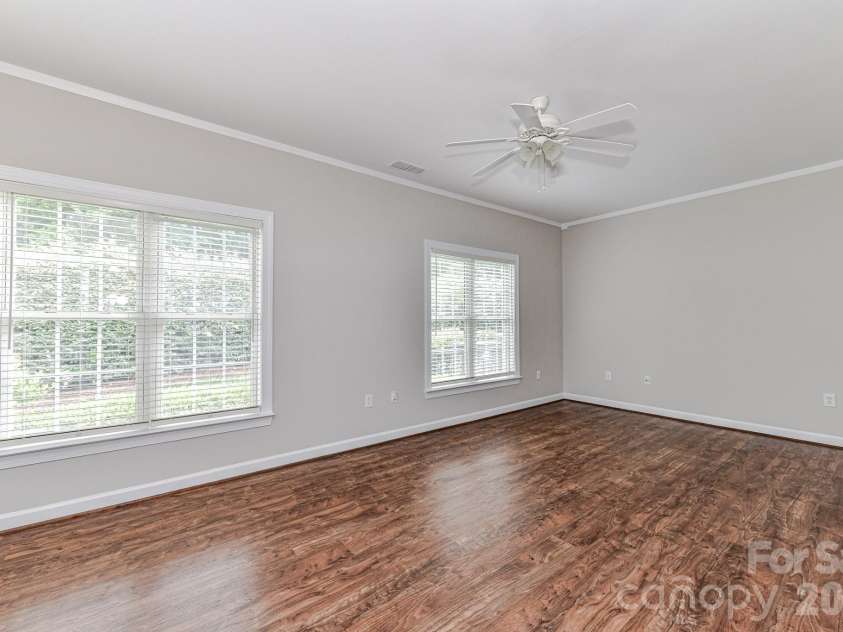 8629 Windsor Ridge Drive, Charlotte, NC 28277.  MLS# CAR4390427, YatesRealty ID 30789. 