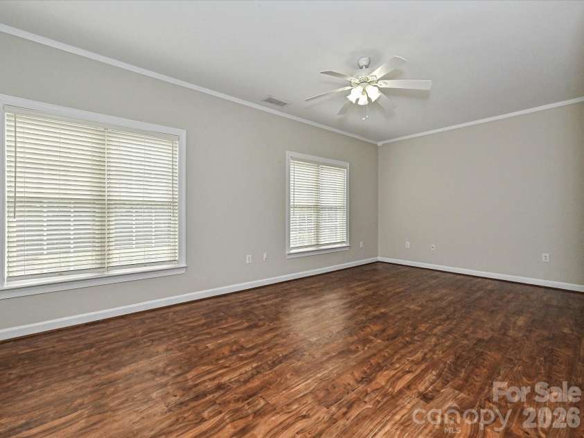 8629 Windsor Ridge Drive, Charlotte, NC 28277.  MLS# CAR4426001, YatesRealty ID 30789. Oversized Secondary Bedroom