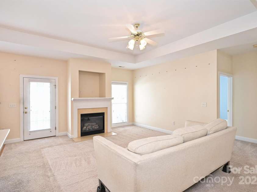 1131 Curry Way, Matthews, NC 28104.  MLS# CAR4225046, YatesRealty ID 3079. 