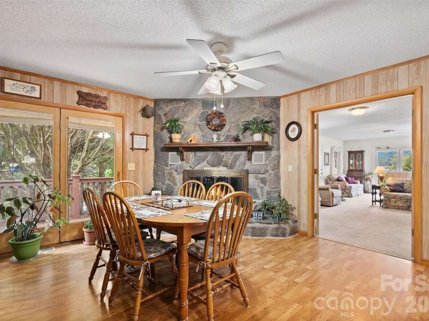21 Gunter Drive, Waynesville, NC 28785.  MLS# CAR4304218, YatesRealty ID 3079. 