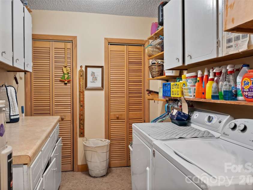 21 Gunter Drive, Waynesville, NC 28785.  MLS# CAR4304218, YatesRealty ID 3079. 