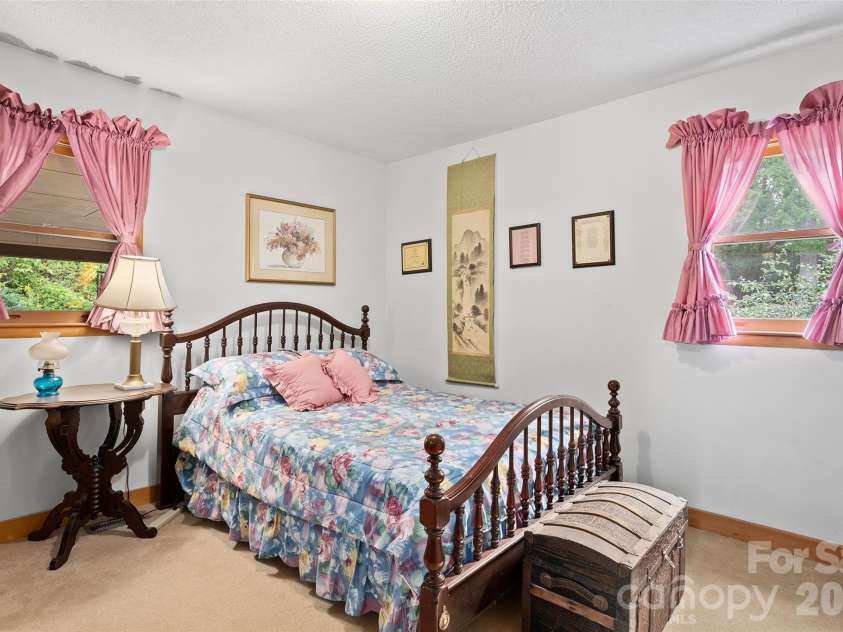 21 Gunter Drive, Waynesville, NC 28785.  MLS# CAR4304218, YatesRealty ID 3079. 