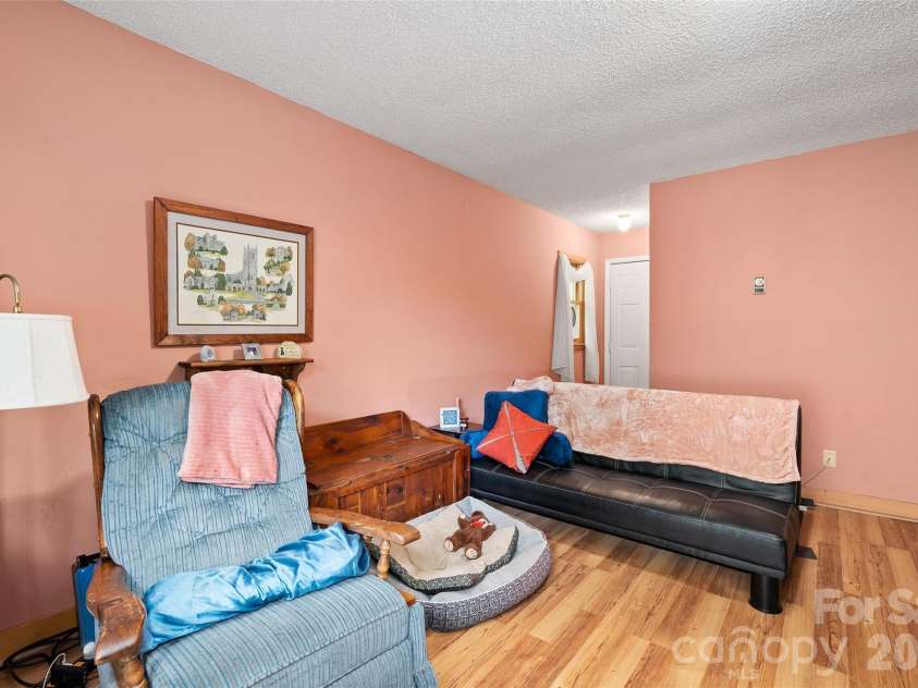 21 Gunter Drive, Waynesville, NC 28785.  MLS# CAR4304218, YatesRealty ID 3079. 