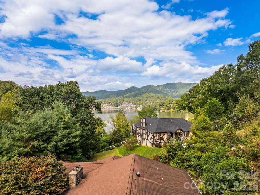 21 Gunter Drive, Waynesville, NC 28785.  MLS# CAR4304218, YatesRealty ID 3079. 