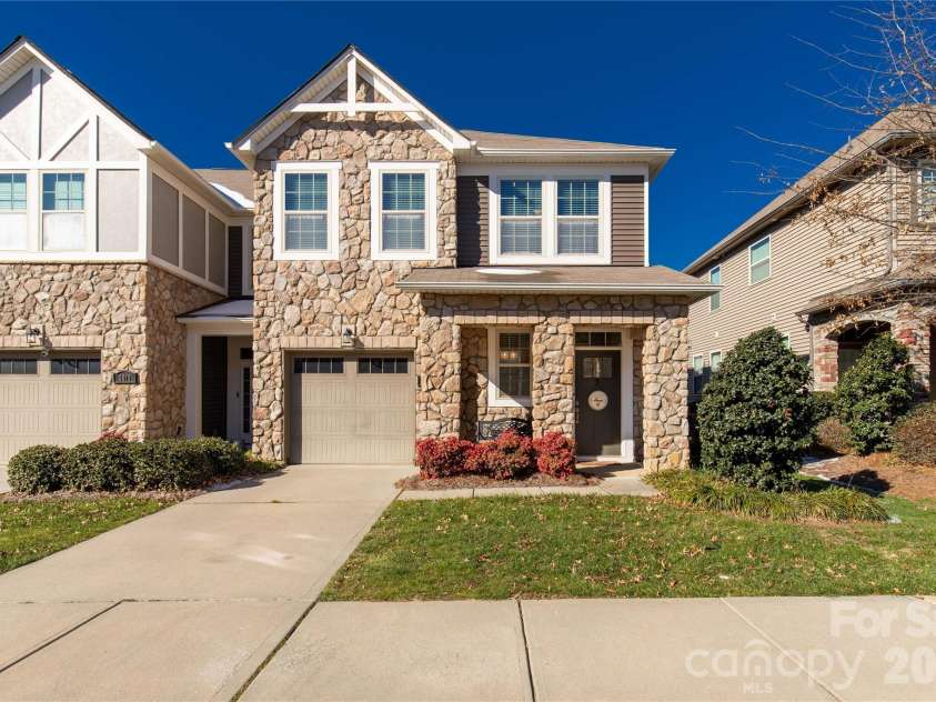 5519 Trieg Drive, Charlotte, NC 28278.  MLS# CAR4341679, YatesRealty ID 3079. 