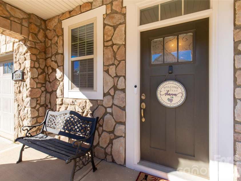 5519 Trieg Drive, Charlotte, NC 28278.  MLS# CAR4341679, YatesRealty ID 3079. 