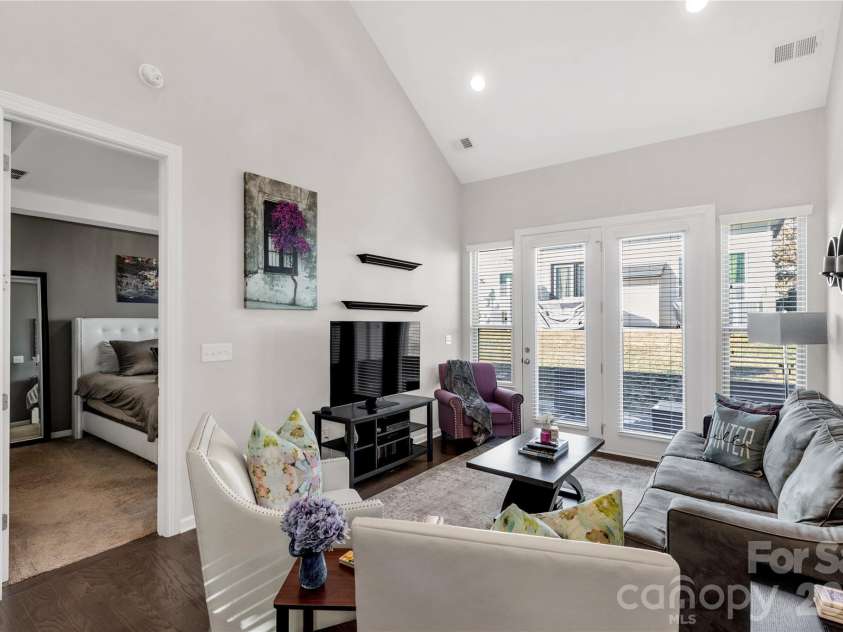 5519 Trieg Drive, Charlotte, NC 28278.  MLS# CAR4341679, YatesRealty ID 3079. 