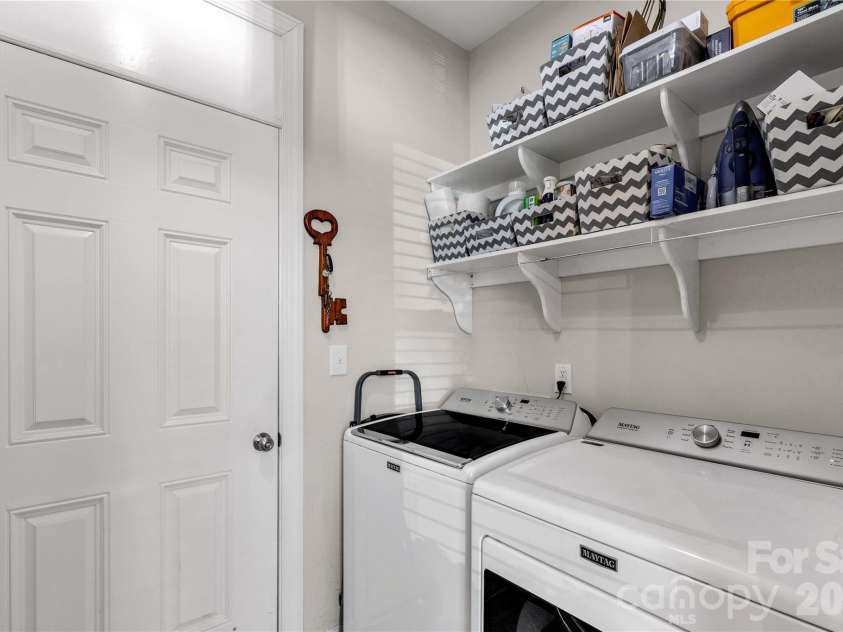 5519 Trieg Drive, Charlotte, NC 28278.  MLS# CAR4341679, YatesRealty ID 3079. 