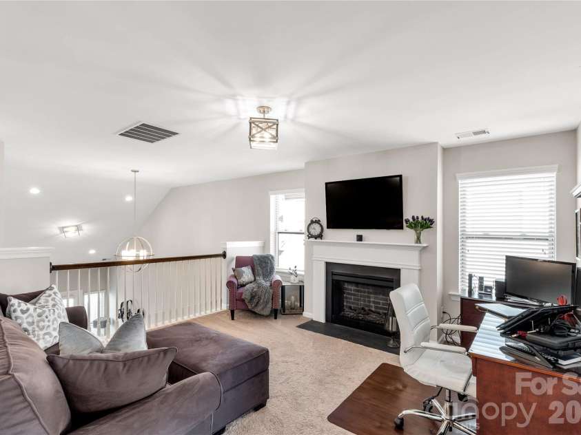 5519 Trieg Drive, Charlotte, NC 28278.  MLS# CAR4341679, YatesRealty ID 3079. 