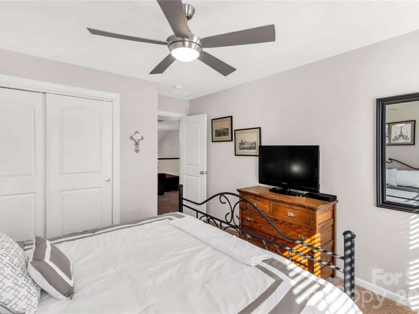 5519 Trieg Drive, Charlotte, NC 28278.  MLS# CAR4341679, YatesRealty ID 3079. 