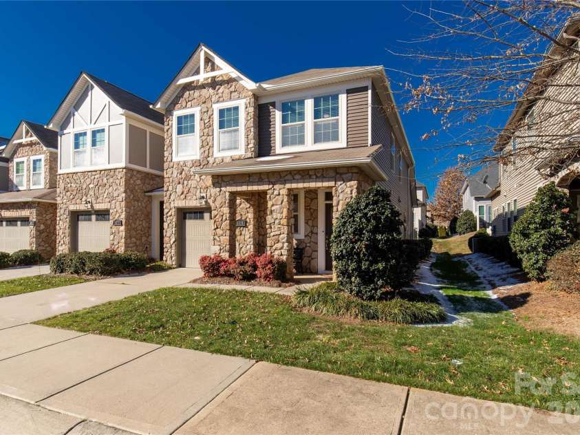 5519 Trieg Drive, Charlotte, NC 28278.  MLS# CAR4341679, YatesRealty ID 3079. 