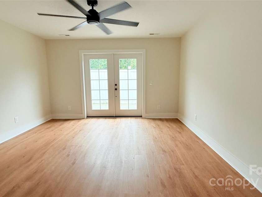 203 Beacon Avenue, Morganton, NC 28655.  MLS# CAR4287666, YatesRealty ID 30790. 