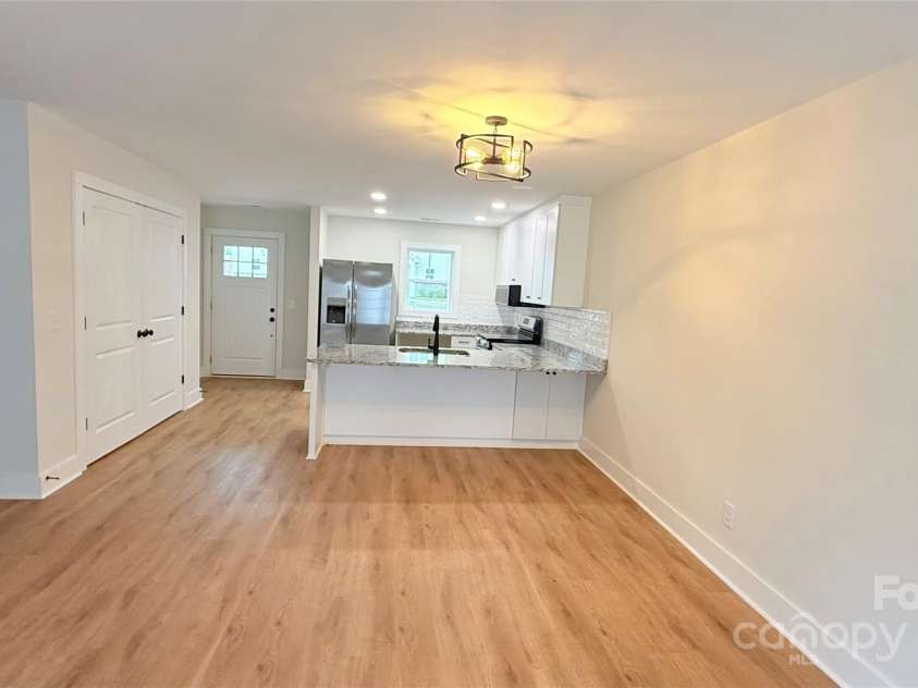 203 Beacon Avenue, Morganton, NC 28655.  MLS# CAR4287666, YatesRealty ID 30790. 