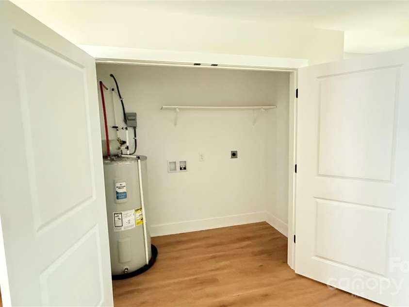 203 Beacon Avenue, Morganton, NC 28655.  MLS# CAR4287666, YatesRealty ID 30790. 