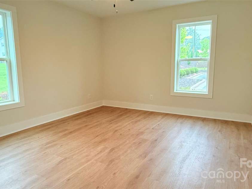 203 Beacon Avenue, Morganton, NC 28655.  MLS# CAR4287666, YatesRealty ID 30790. 