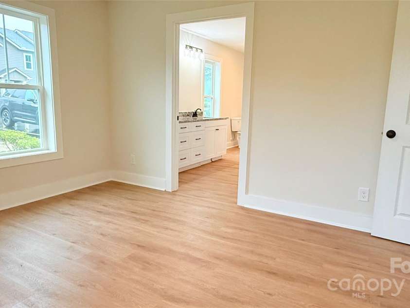 203 Beacon Avenue, Morganton, NC 28655.  MLS# CAR4287666, YatesRealty ID 30790. 