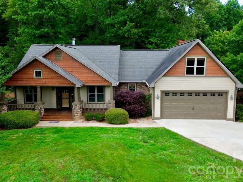 25 Willow Branch Lane, Weaverville, NC 28787.  MLS# CAR4393104, YatesRealty ID 30790. 