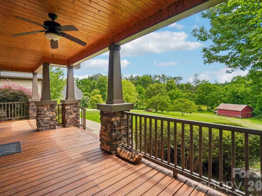 25 Willow Branch Lane, Weaverville, NC 28787.  MLS# CAR4393104, YatesRealty ID 30790. 