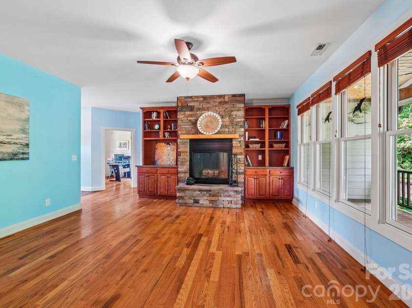 25 Willow Branch Lane, Weaverville, NC 28787.  MLS# CAR4393104, YatesRealty ID 30790. 
