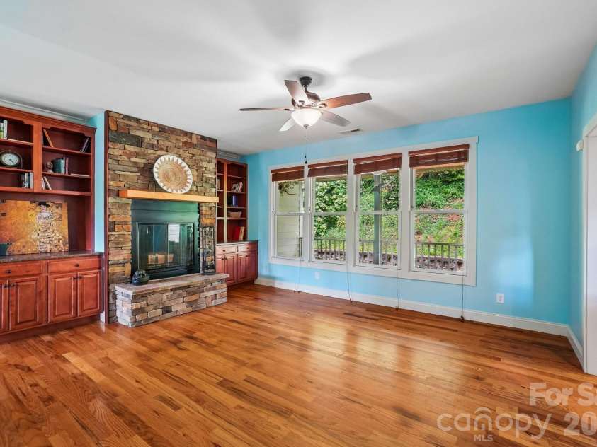 25 Willow Branch Lane, Weaverville, NC 28787.  MLS# CAR4393104, YatesRealty ID 30790. 