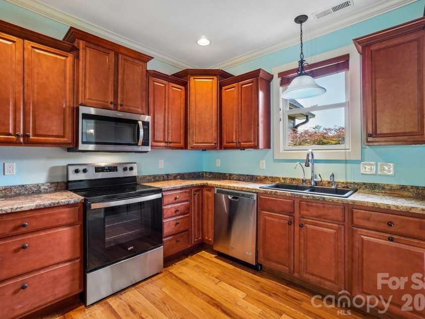 25 Willow Branch Lane, Weaverville, NC 28787.  MLS# CAR4393104, YatesRealty ID 30790. 