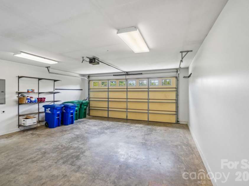 25 Willow Branch Lane, Weaverville, NC 28787.  MLS# CAR4393104, YatesRealty ID 30790. 