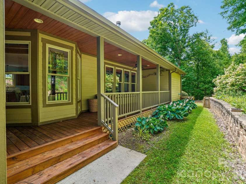 25 Willow Branch Lane, Weaverville, NC 28787.  MLS# CAR4393104, YatesRealty ID 30790. 