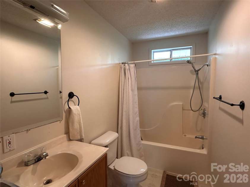 422 US Highway 19E Highway, Spruce Pine, NC 28777.  MLS# CAR4393925, YatesRealty ID 30791. 