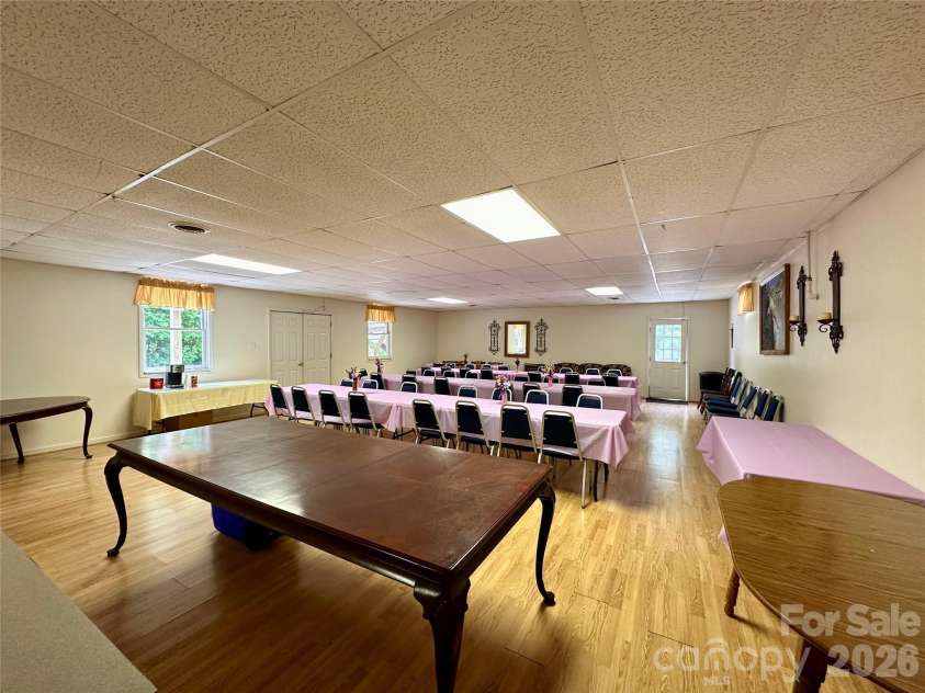 422 US Highway 19E Highway, Spruce Pine, NC 28777.  MLS# CAR4393925, YatesRealty ID 30791. 