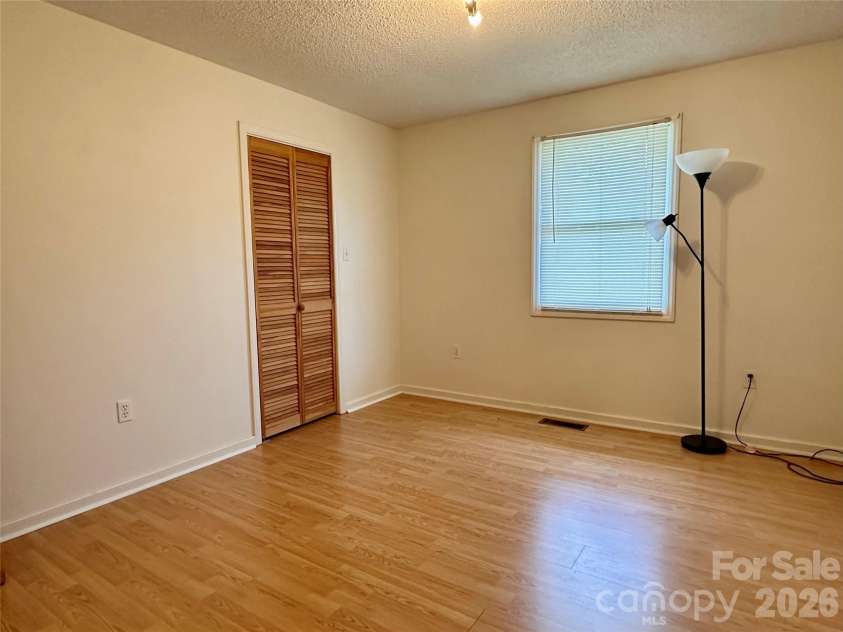 422 US Highway 19E Highway, Spruce Pine, NC 28777.  MLS# CAR4393925, YatesRealty ID 30791. Main Level-Bedroom