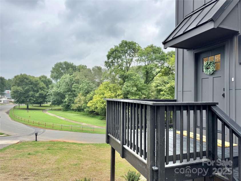 105 Riverside Drive, Cramerton, NC 28032.  MLS# CAR4290332, YatesRealty ID 30792. 