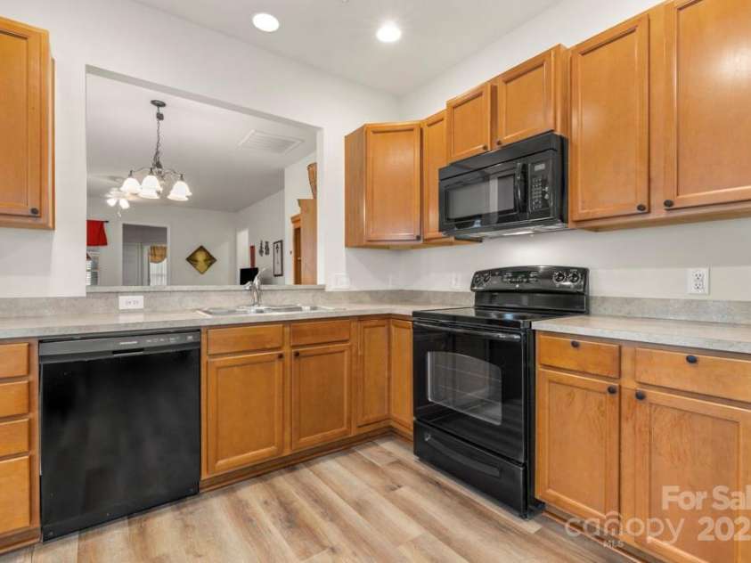 3003 Edisto Way, Fort Mill, SC 29707.  MLS# CAR4287394, YatesRealty ID 30793. 