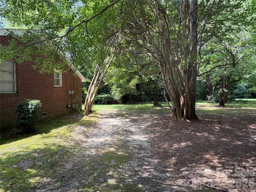 723 Kings Mountain Street, Clover, SC 29710.  MLS# CAR4394394, YatesRealty ID 30795. 