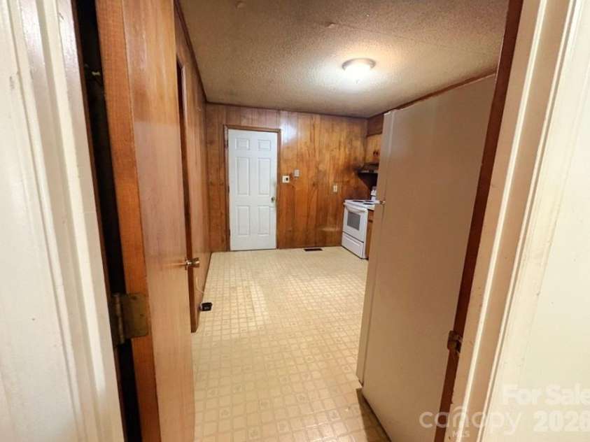 723 Kings Mountain Street, Clover, SC 29710.  MLS# CAR4394394, YatesRealty ID 30795. 