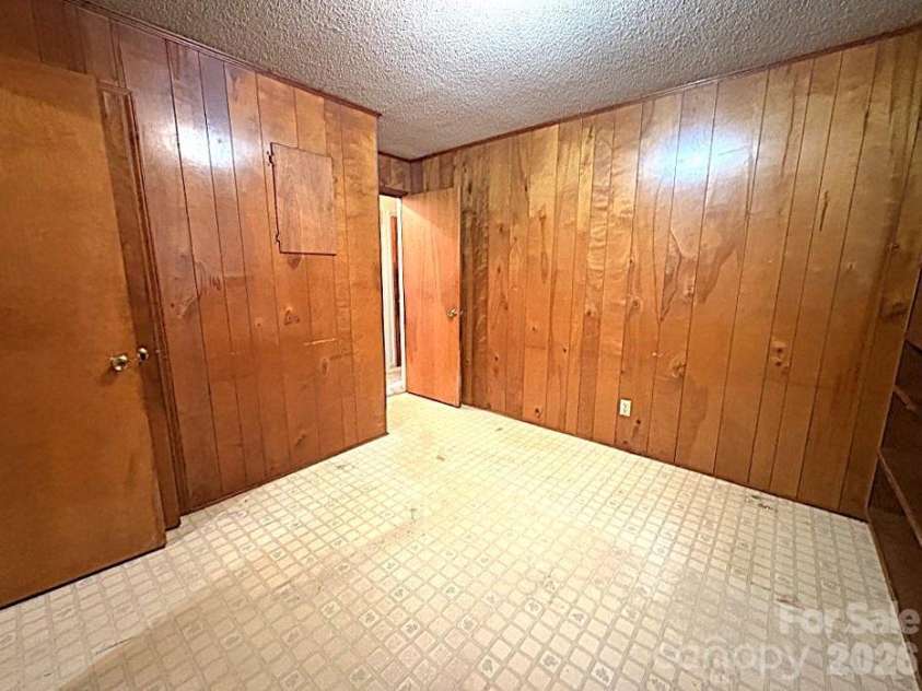 723 Kings Mountain Street, Clover, SC 29710.  MLS# CAR4394394, YatesRealty ID 30795. 
