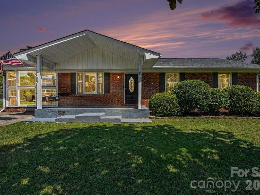 101 Chamblee Drive, Salisbury, NC 28147.  MLS# CAR4391643, YatesRealty ID 30796. Front Exterior