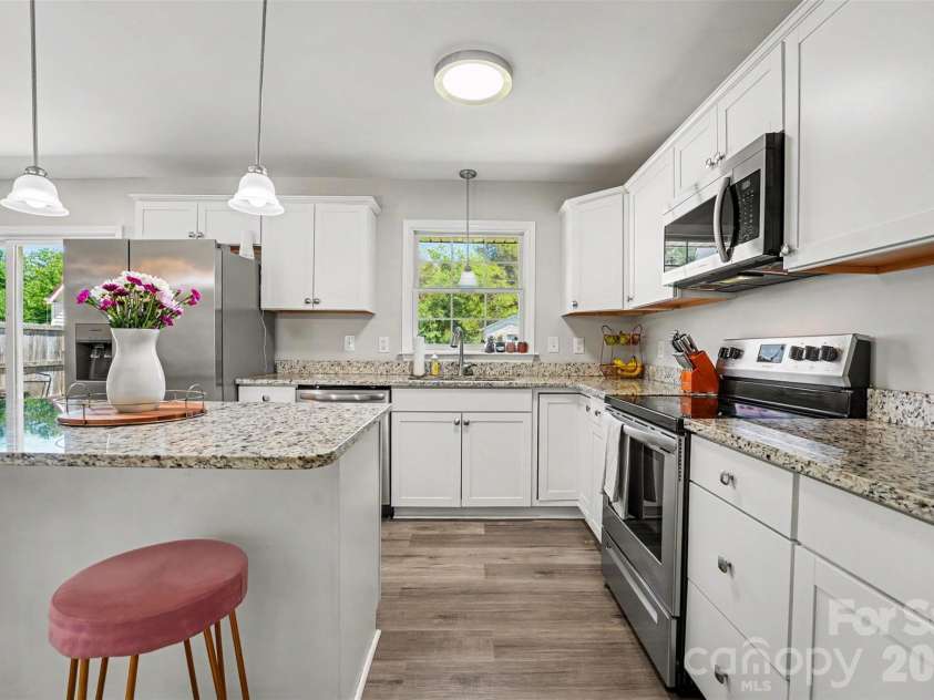 101 Chamblee Drive, Salisbury, NC 28147.  MLS# CAR4391643, YatesRealty ID 30796. Kitchen