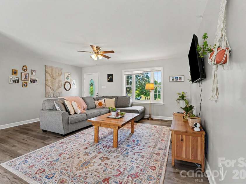 101 Chamblee Drive, Salisbury, NC 28147.  MLS# CAR4391643, YatesRealty ID 30796. Living Room