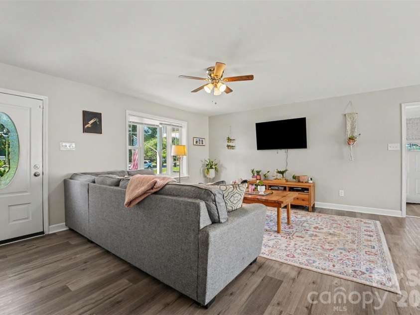101 Chamblee Drive, Salisbury, NC 28147.  MLS# CAR4391643, YatesRealty ID 30796. Living Room