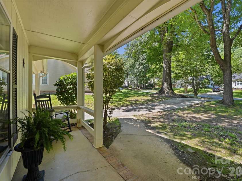 7626 Winterset Drive, Charlotte, NC 28270.  MLS# CAR4390439, YatesRealty ID 30798. 