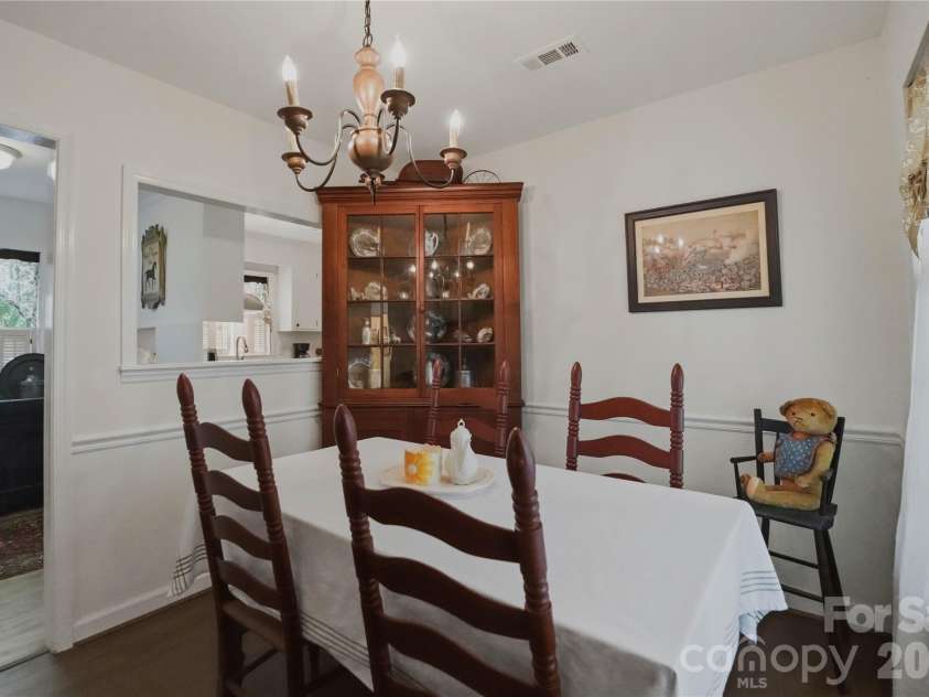 7626 Winterset Drive, Charlotte, NC 28270.  MLS# CAR4390439, YatesRealty ID 30798. 